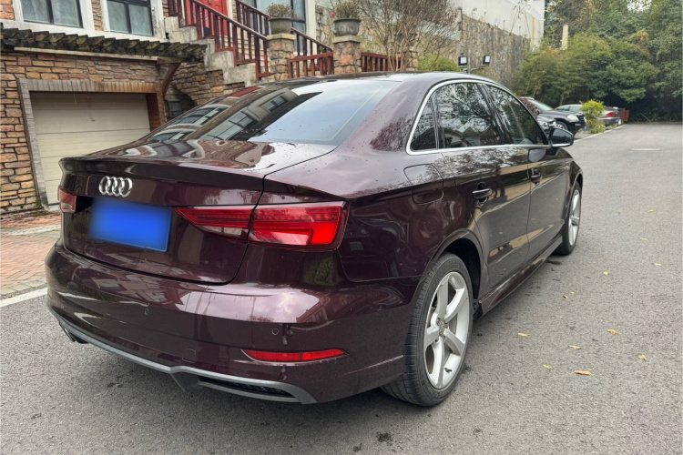 奥迪A3 2018款 30周年年型 Limousine 35 TFSI 时尚型车身外观6005