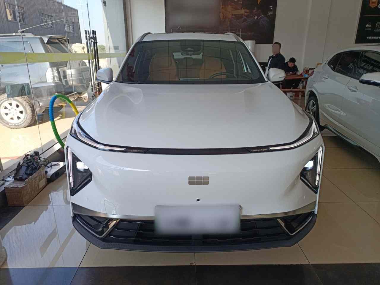吉利银河 银河L7 2025款 EM-i 115km 探索+版(1)