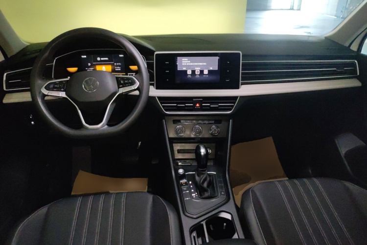 大众 途观L 2022款 330TSI 自动两驱舒享版中控内饰12