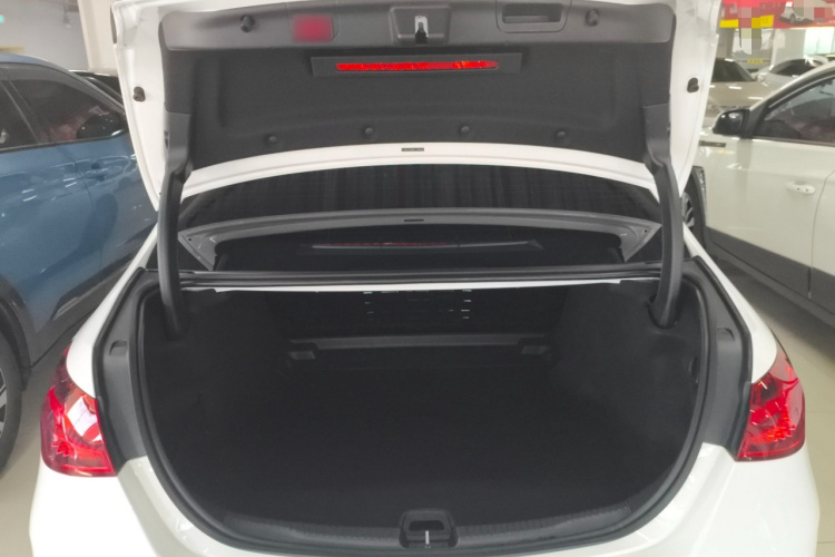 奔驰C级 2024款 改款 C 260 L 运动版机舱底盘23