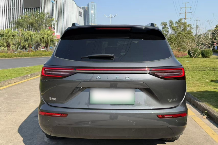 鸿蒙智行 问界M7 2024款 1.5T 智驾四驱Pro版 5座车身外观6004