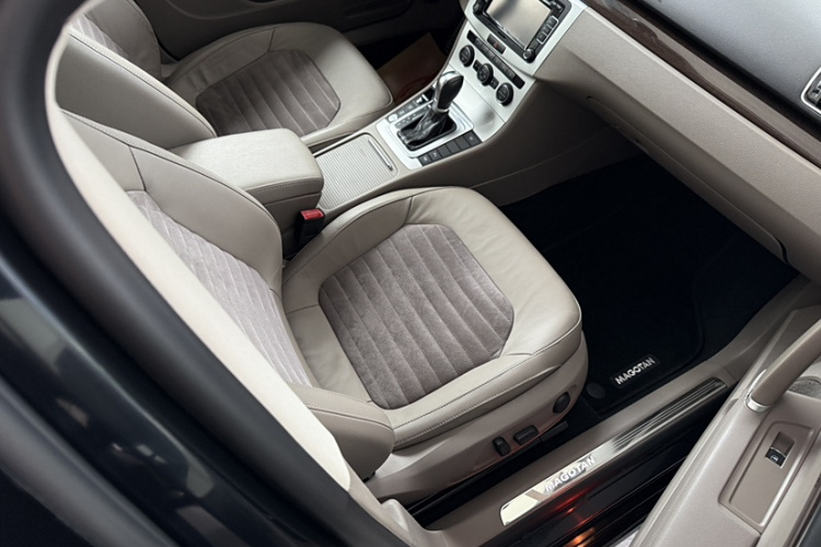 大众 迈腾 2015款 改款 1.8TSI 尊贵型中控内饰7006