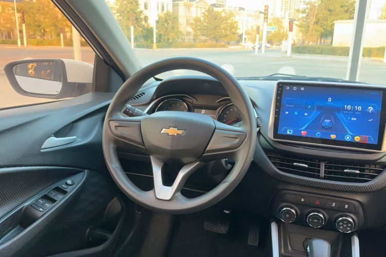 雪佛兰 科沃兹 2020款 325T 自动欣悦版中控内饰7002