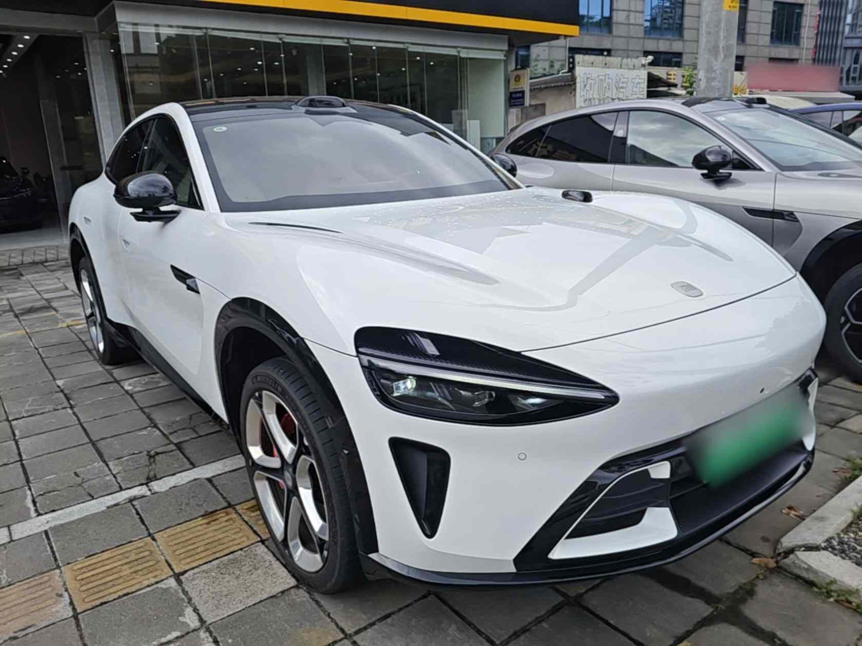 小米汽车 小米YU7 2025款 超长续航高性能四驱Max版(5)