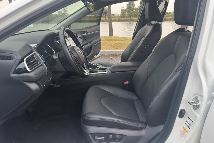 丰田 凯美瑞 2018款 2.5G 豪华版中控内饰7002