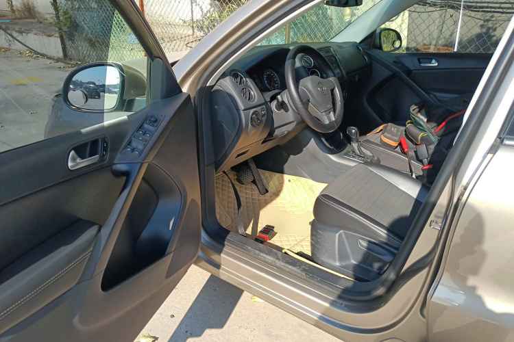 大众 途观 2016款 300TSI 自动两驱风尚版中控内饰20