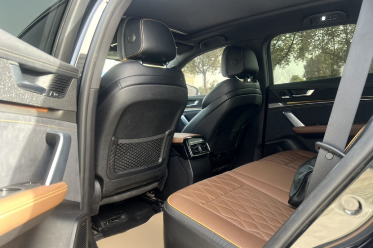 比亚迪 唐新能源 2021款 DM-i 112KM 尊荣型中控内饰7003