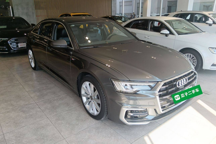 奥迪A6L 2024款 45 TFSI 臻选动感型车身外观3