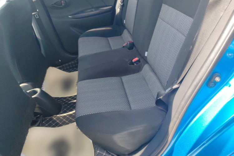 丰田 威驰FS 2017款 1.5L CVT锋驰版中控内饰7001