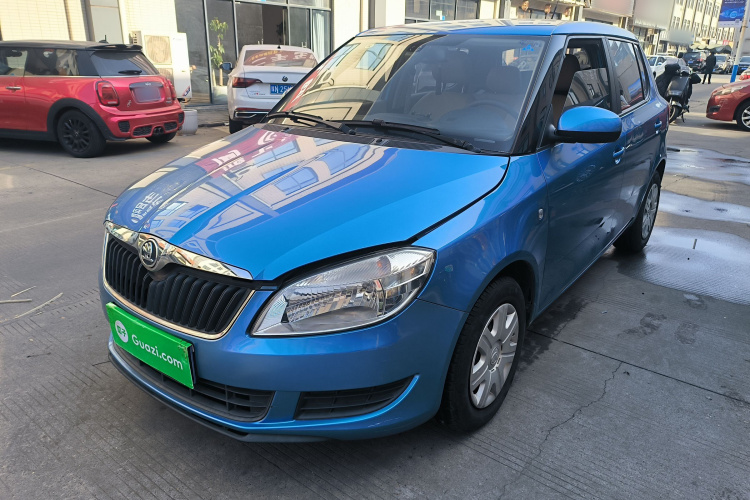 斯柯达 晶锐 2014款 1.4L 自动晶致版车身外观1