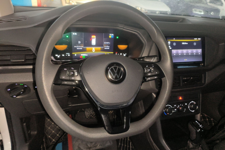 大众 途铠 2023款 1.5L 自动风尚版局部细节13