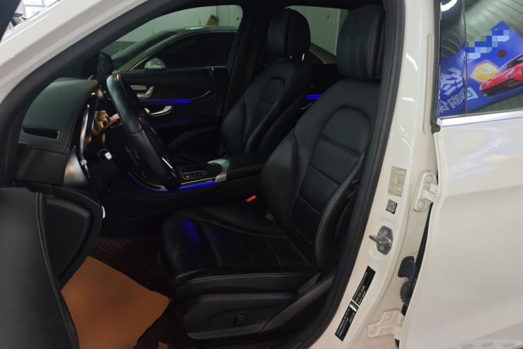 奔驰GLC 2020款 GLC 260 L 4MATIC 豪华型局部细节19
