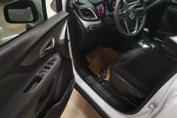 别克 昂科拉 2015款 1.4T 自动两驱都市精英型中控内饰20