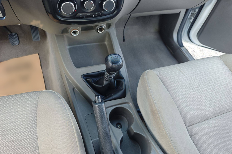 五菱汽车 五菱荣光V 2019款 1.5L封窗车实用型国VI LAR局部细节18