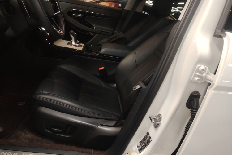 路虎 揽胜极光 2021款 极光L 249PS R-Dynamic S 性能版局部细节19