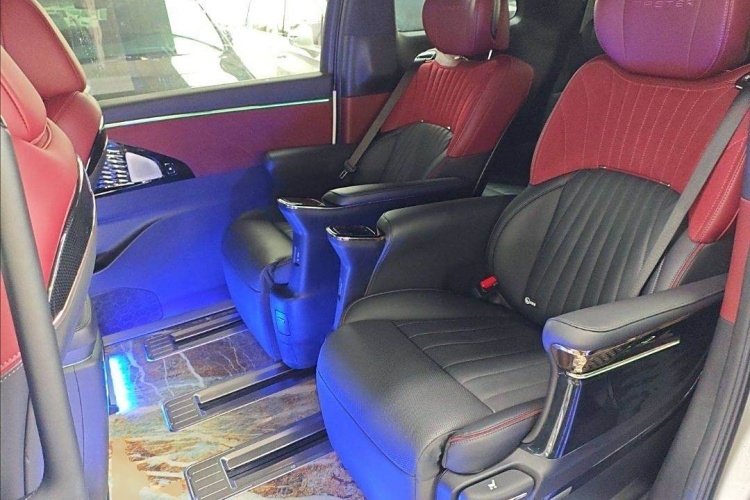 广汽传祺 传祺M8 2023款 宗师系列 双擎 至尊版中控内饰7003