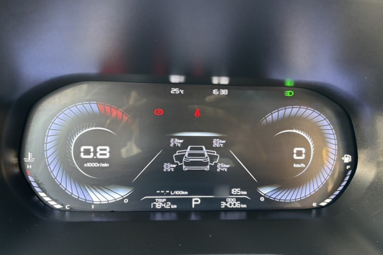 吉利汽车 帝豪 2022款 第4代 1.5L CVT尊贵型中控内饰7002