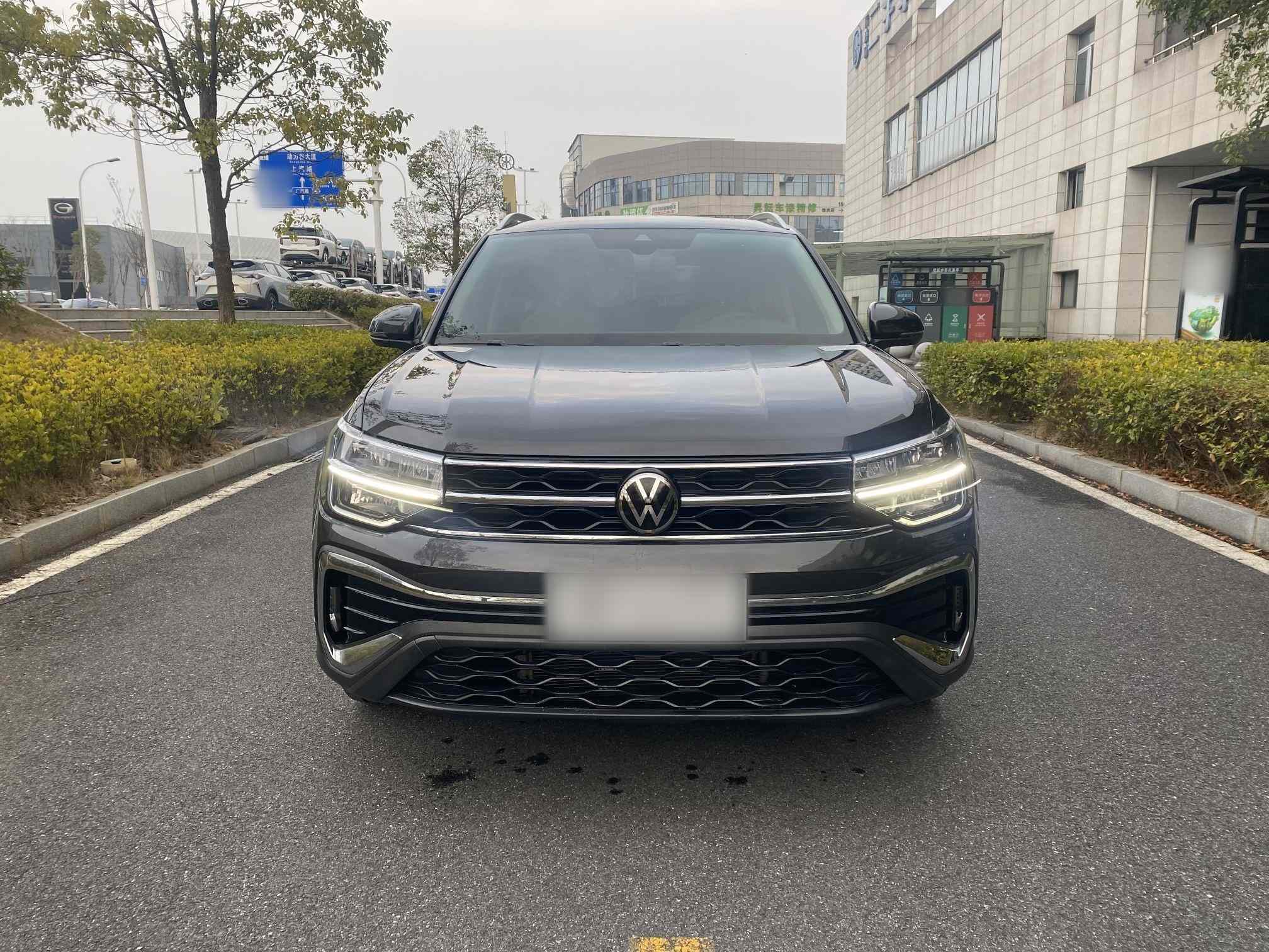 大众 途岳 2023款 300TSI 两驱皎月版(2)