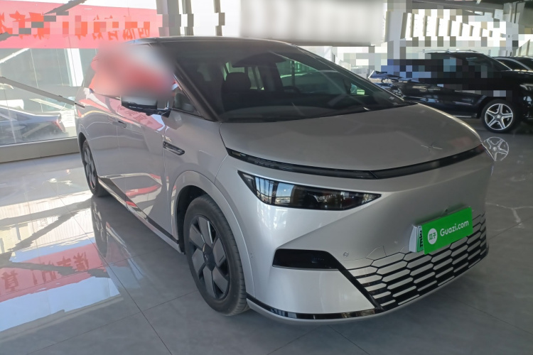 小鹏X9 2024款 702超长续航Max车身外观3