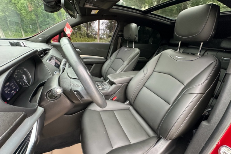 凯迪拉克XT4 2022款 28T 两驱豪华型局部细节19