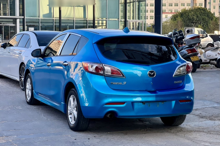 马自达3星骋 2013款 两厢 1.6L 自动精英型车身外观6004