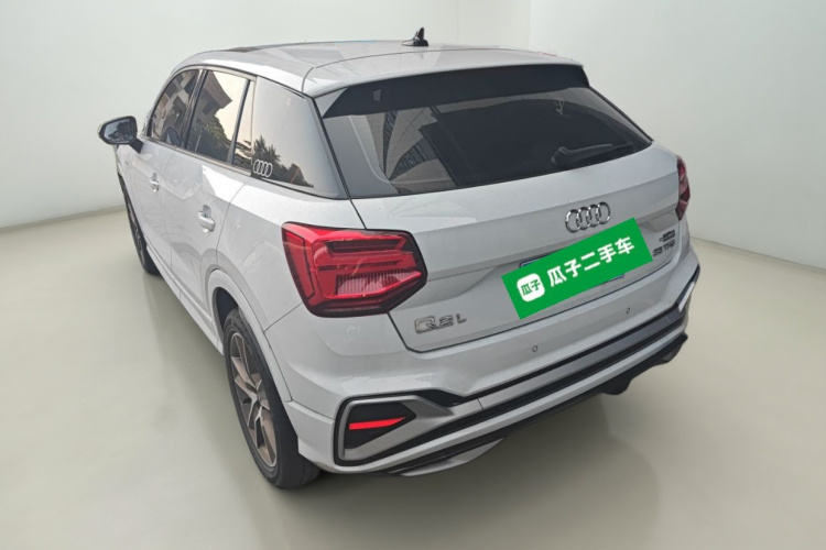 奥迪Q2L 2022款 35 TFSI 时尚动感型车身外观5
