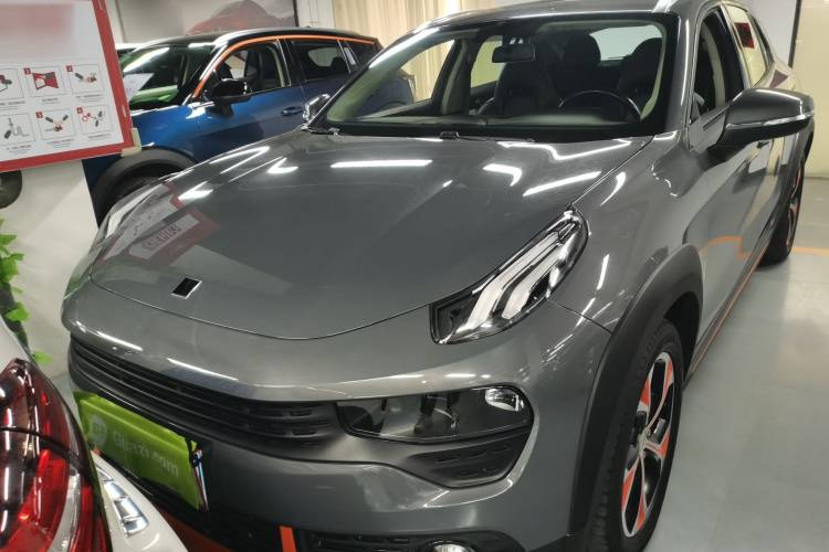 领克02 2018款 1.5T DCT两驱耀版 国V车身外观2