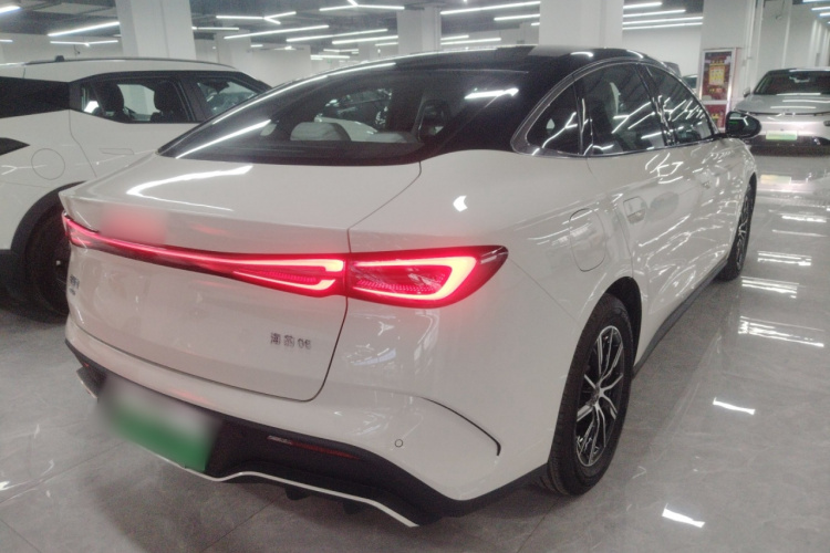 比亚迪 海豹06新能源 2024款 DM-i 80KM尊贵型车身外观7
