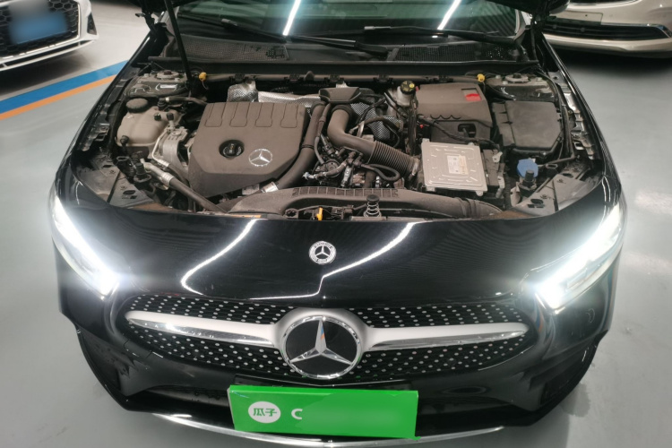 奔驰A级 2022款 改款 A 200 L 运动轿车时尚型机舱底盘24