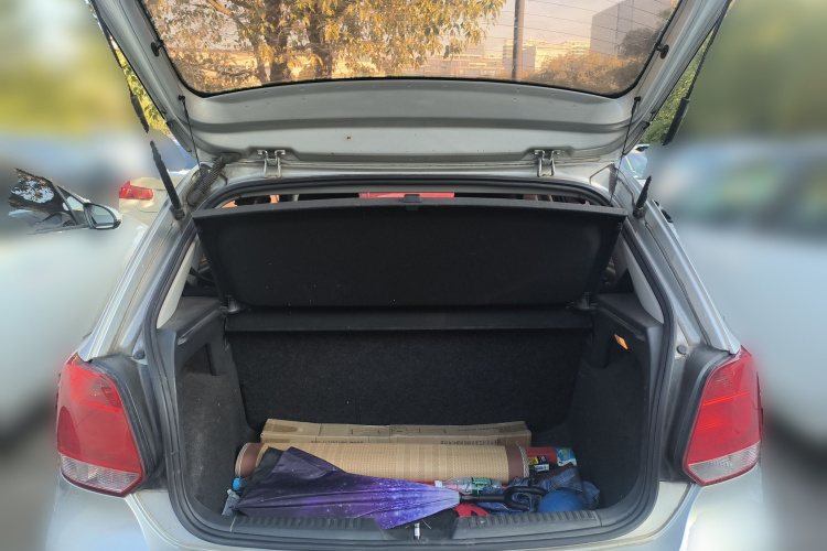 大众 Polo 2011款 1.4L 手动致乐版中控内饰23