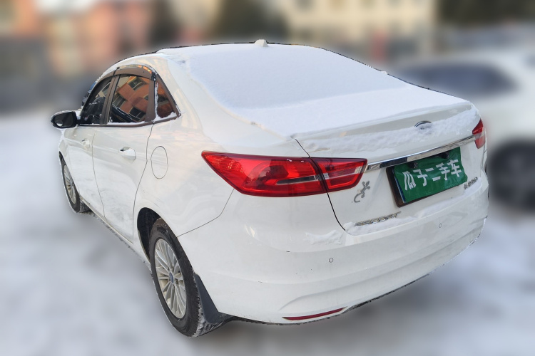 福特 福睿斯 2015款 1.5L 手动舒适型车身外观5