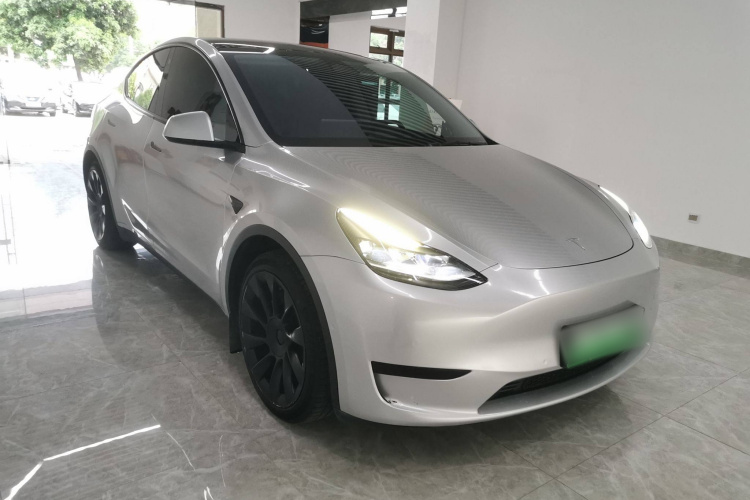 特斯拉 Model Y 2022款 后轮驱动版车身外观3