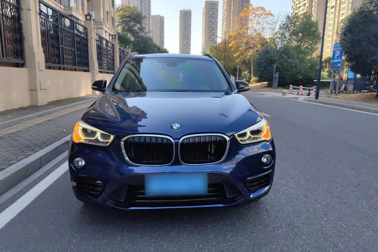宝马X1 2019款 xDrive20Li 尊享型车身外观6001