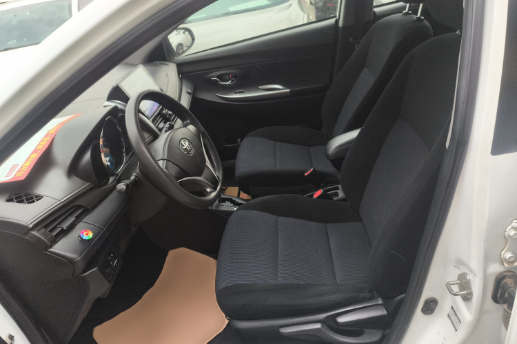 丰田 YARiS L 致炫 2015款 1.5E 自动魅动版中控内饰19