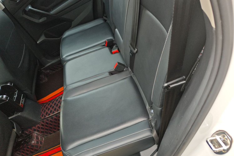 大众 途观L 2018款 330TSI 自动两驱风尚版中控内饰7004