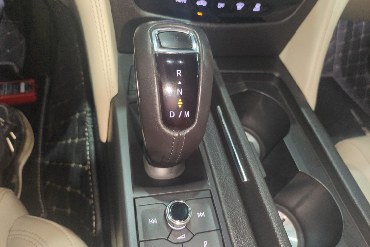 凯迪拉克CT6 2019款 28T 时尚型局部细节18