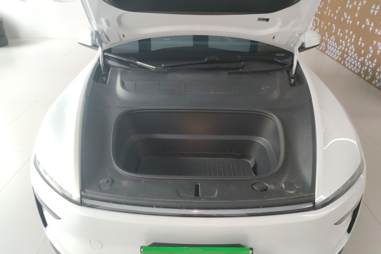 特斯拉 Model Y 2025款 长续航全轮驱动版局部细节24