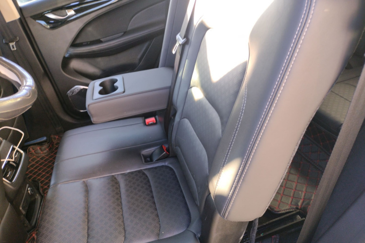 捷途X90 2019款 1.6T DCT智旅版 7座 国VI中控内饰21