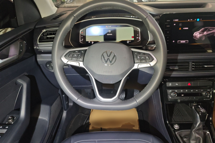 大众 途岳 2025款 新锐 300TSI 锐享版中控内饰13