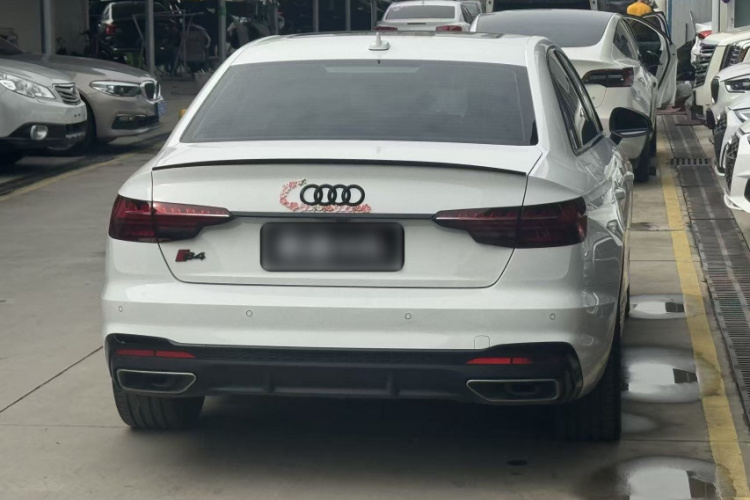 奥迪A4L 2022款 40 TFSI 豪华动感型车身外观6009