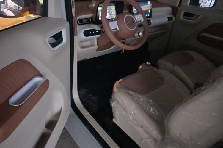 五菱汽车 宏光MINIEV 2024款 第三代 215km 青春版中控内饰7003