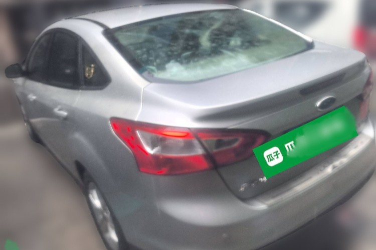 福特 福克斯 2012款 三厢 1.6L 自动风尚型车身外观6003