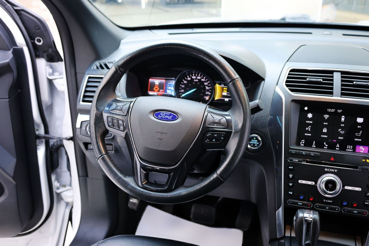 福特 探险者(进口) 2018款 2.3T 精英版局部细节13