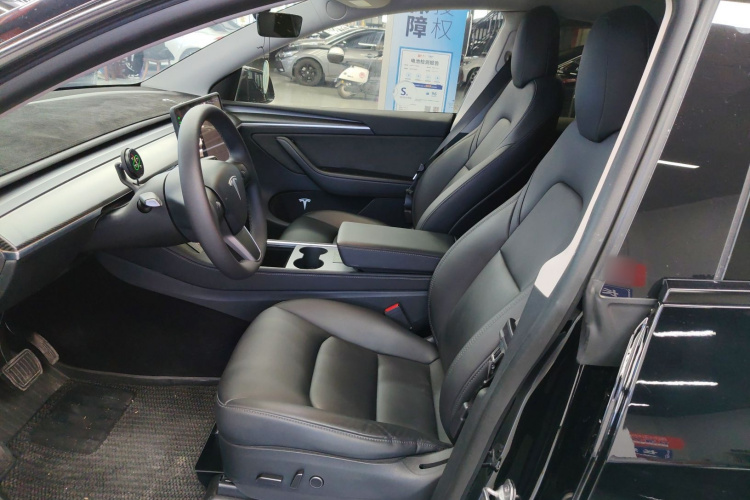 特斯拉 Model Y 2021款 标准续航后驱版局部细节19