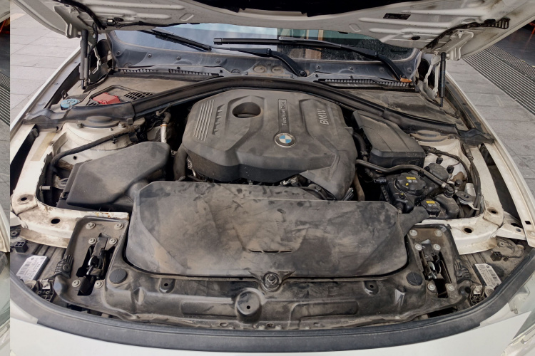 宝马3系 2017款 320Li 时尚型机舱底盘24