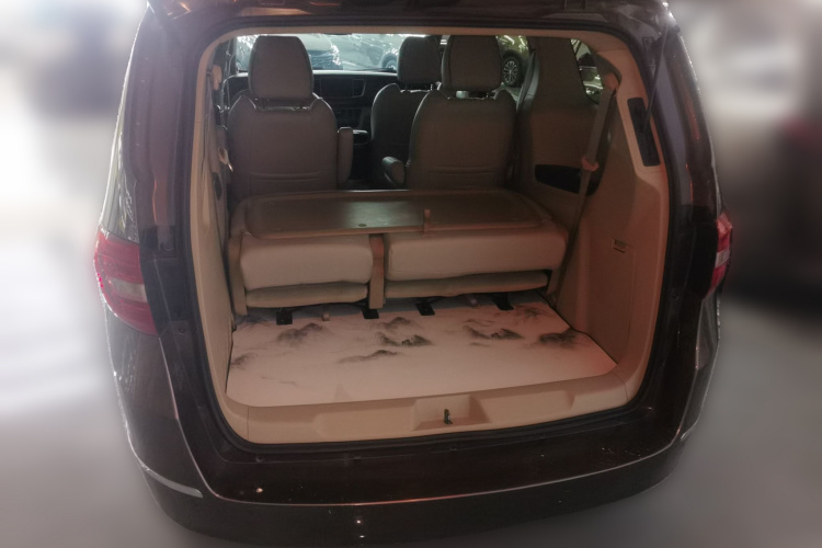 别克GL8 2017款 25S 尊贵型 国V中控内饰23