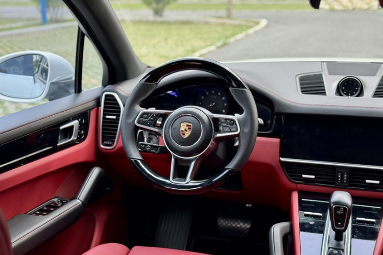 保时捷 2019款 Cayenne 3.0T中控内饰7002