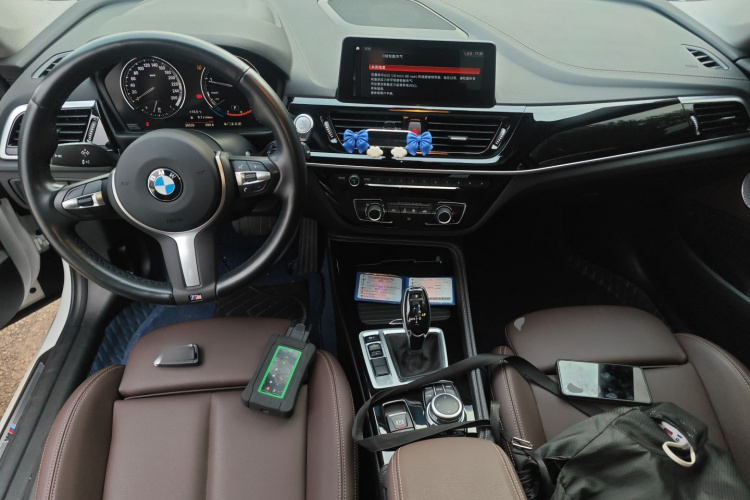 宝马1系 2021款 120i M运动曜夜版中控内饰7002