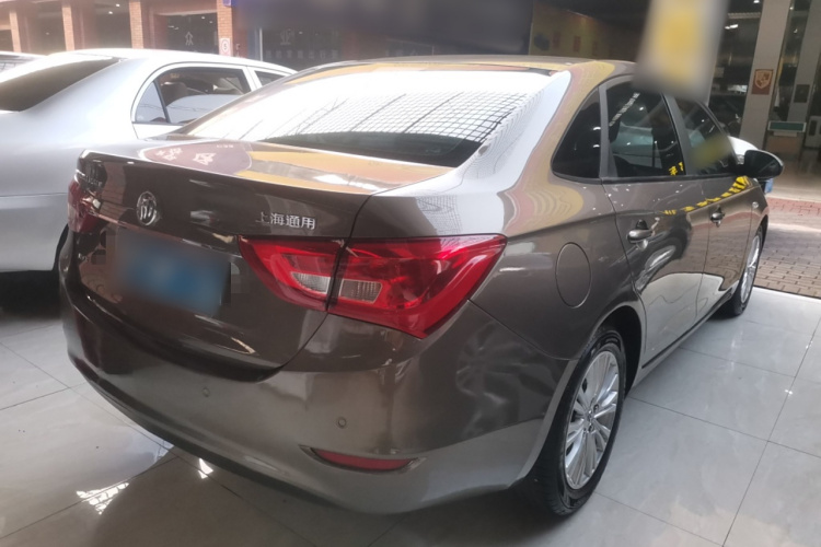 别克 英朗 2015款 18T 双离合豪华型车身外观7
