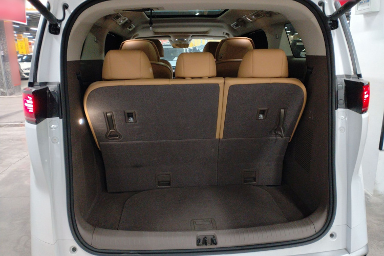 腾势D9 2022款 DM-i 1040 尊贵型机舱底盘23